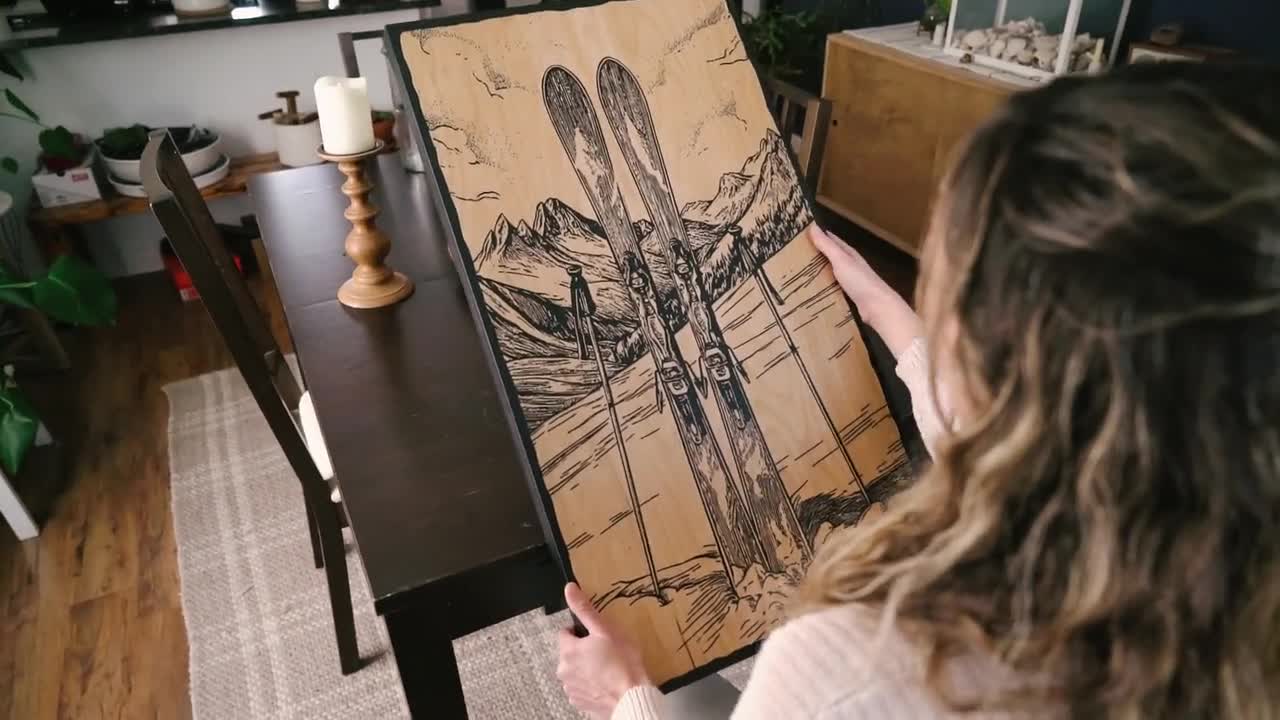 農場のオークの木の壁アート | カントリー風の彫刻された木製